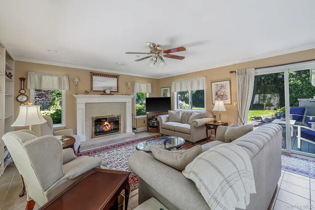 11 Beverly Lane East Moriches NY 11940