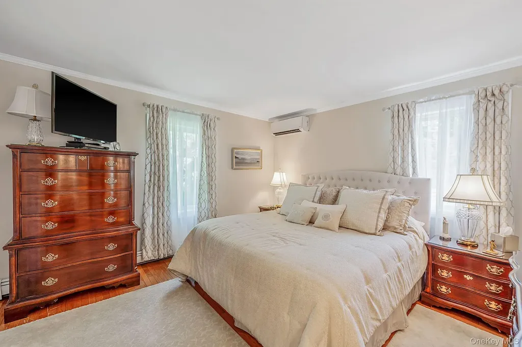 11 Beverly Lane East Moriches NY 11940