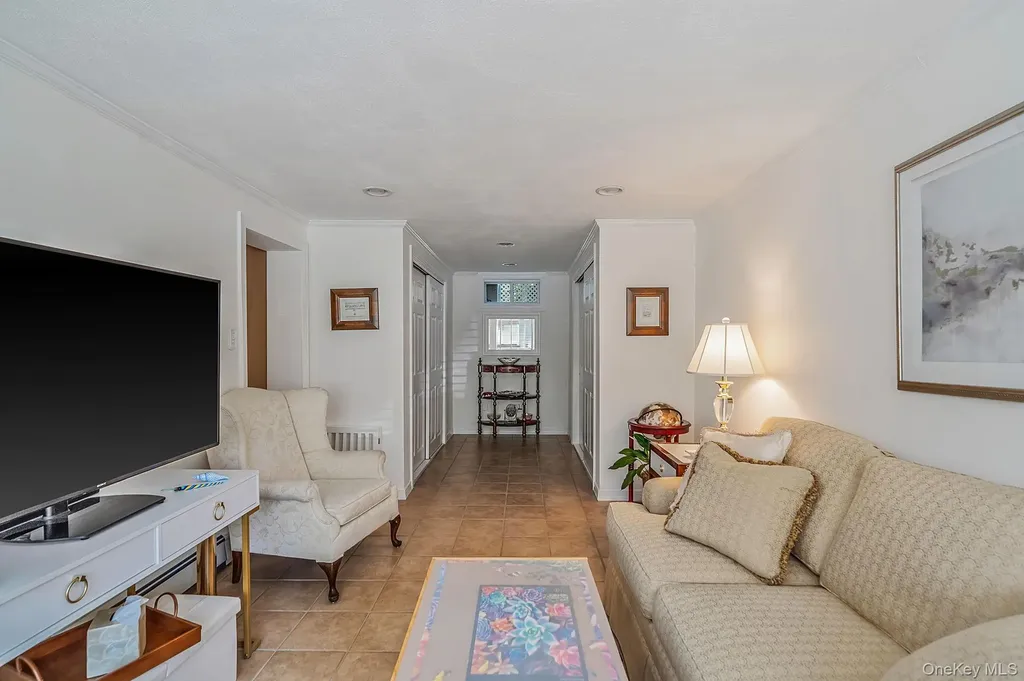 11 Beverly Lane East Moriches NY 11940