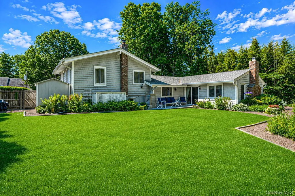 11 Beverly Lane East Moriches NY 11940