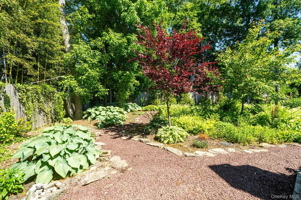 11 Beverly Lane East Moriches NY 11940