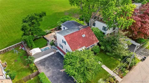 67 Topland Road White Plains NY 10605