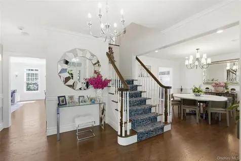 77 Mud Road Setauket NY 11733
