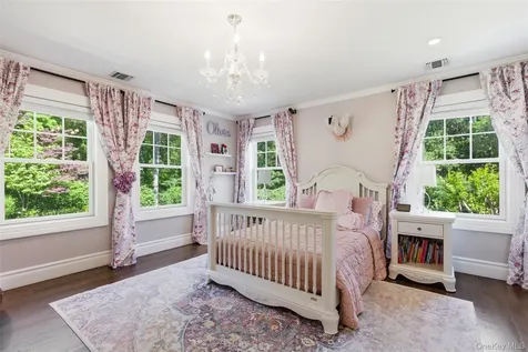 77 Mud Road Setauket NY 11733