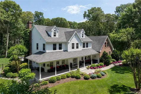 77 Mud Road Setauket NY 11733