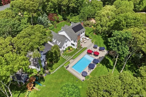 77 Mud Road Setauket NY 11733