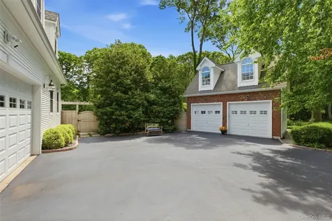 77 Mud Road Setauket NY 11733