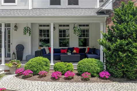 77 Mud Road Setauket NY 11733