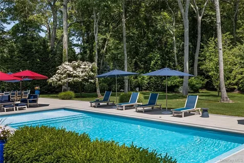 77 Mud Road Setauket NY 11733