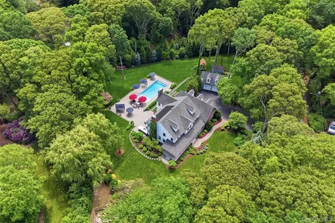 77 Mud Road Setauket NY 11733
