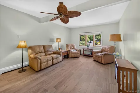 261 Hallock Road Stony Brook NY 11790