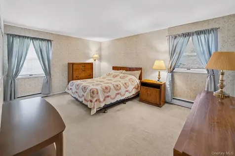 261 Hallock Road Stony Brook NY 11790