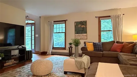40 Kleinekill Drive New Paltz NY 12561