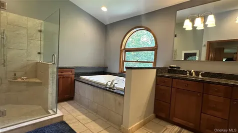 40 Kleinekill Drive New Paltz NY 12561
