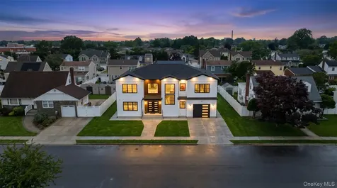 1025 Mirabelle Avenue Westbury NY 11590
