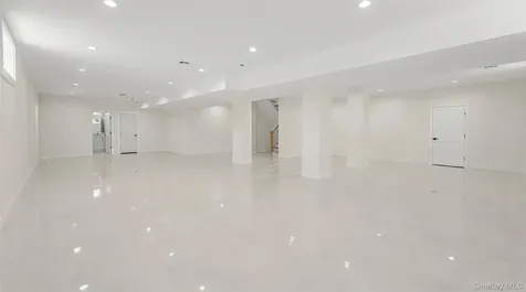 1025 Mirabelle Avenue Westbury NY 11590