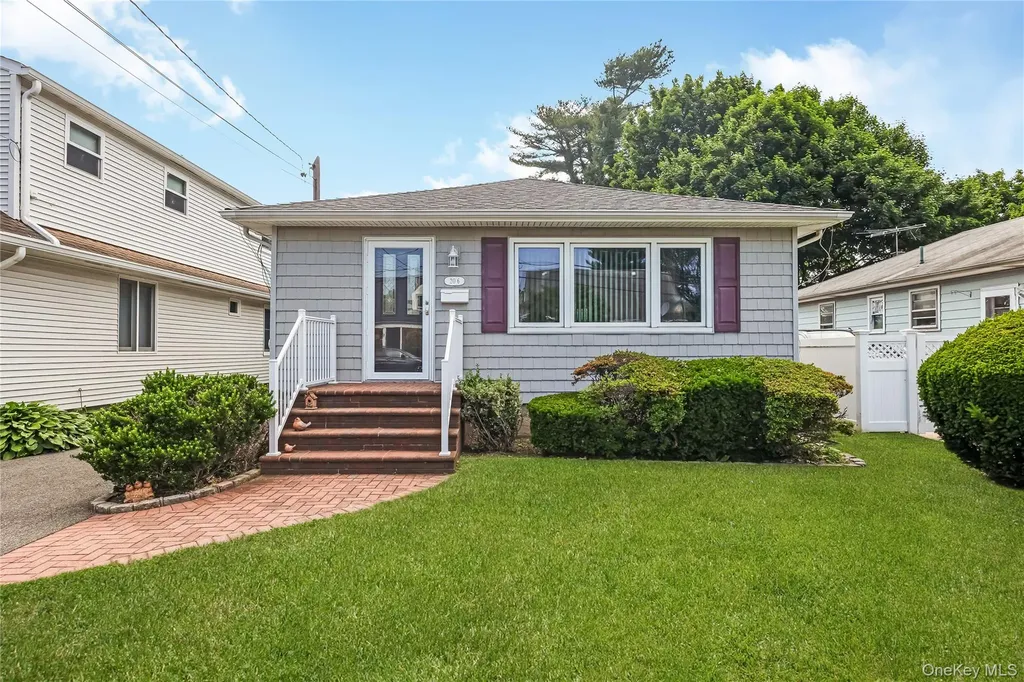 6 Center Street Hicksville NY 11801
