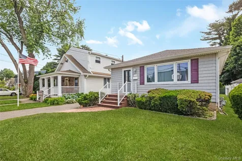 6 Center Street Hicksville NY 11801
