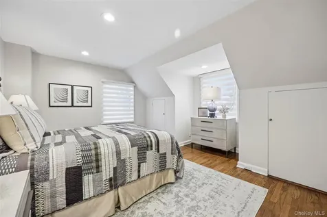 1660 Fenimore Road Hewlett NY 11557