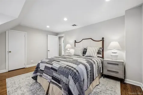 1660 Fenimore Road Hewlett NY 11557