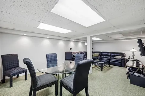 1660 Fenimore Road Hewlett NY 11557