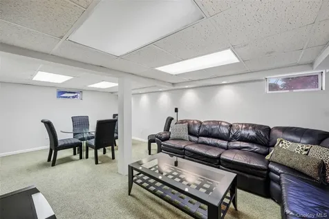 1660 Fenimore Road Hewlett NY 11557