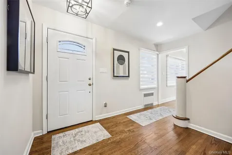 1660 Fenimore Road Hewlett NY 11557