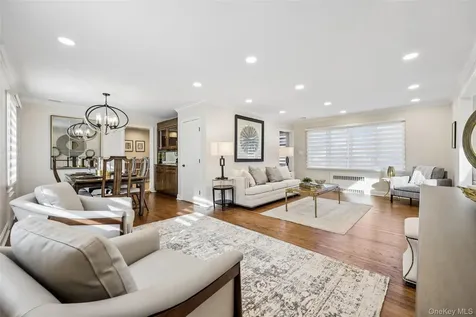 1660 Fenimore Road Hewlett NY 11557