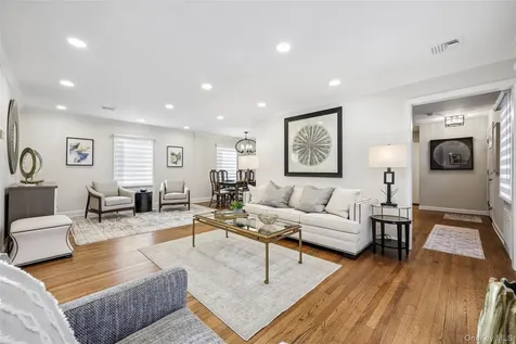1660 Fenimore Road Hewlett NY 11557