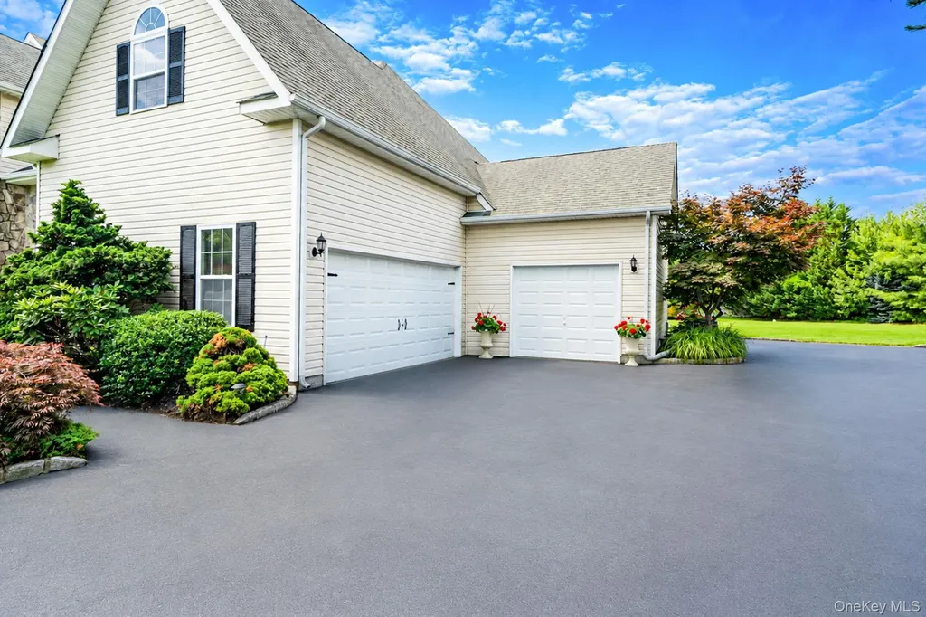 6 Westover Court Shoreham NY 11786