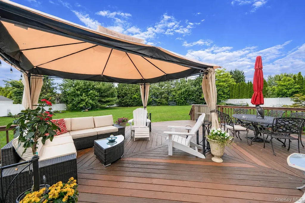 6 Westover Court Shoreham NY 11786