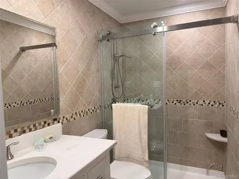 12 Harbour Lane Oyster Bay NY 11771