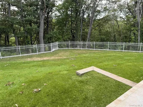 12 Harbour Lane Oyster Bay NY 11771