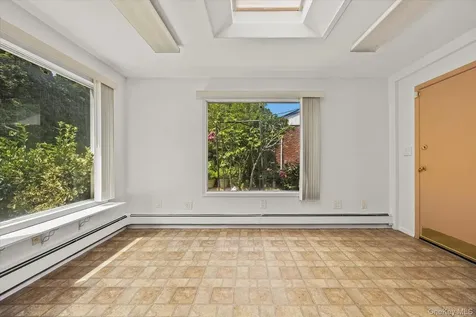 228 Robby Lane Manhasset Hills NY 11040