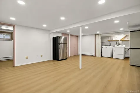 228 Robby Lane Manhasset Hills NY 11040