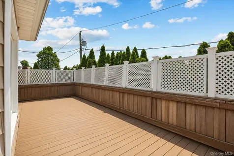 228 Robby Lane Manhasset Hills NY 11040