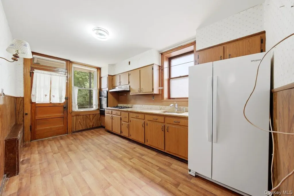 310 E 236th Street Bronx NY 10470