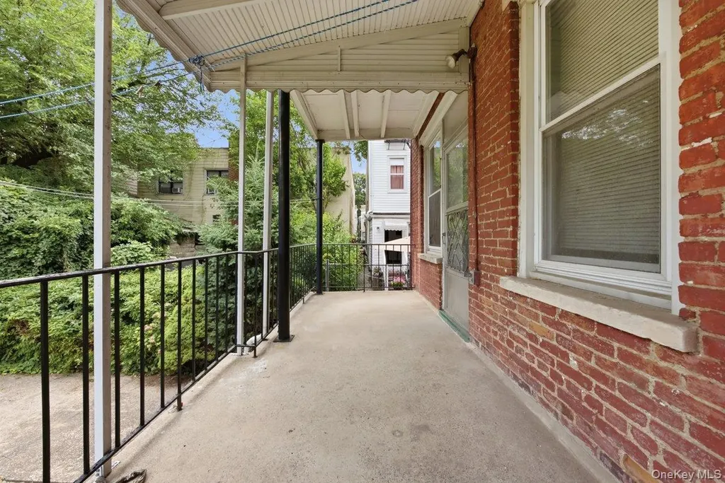 310 E 236th Street Bronx NY 10470