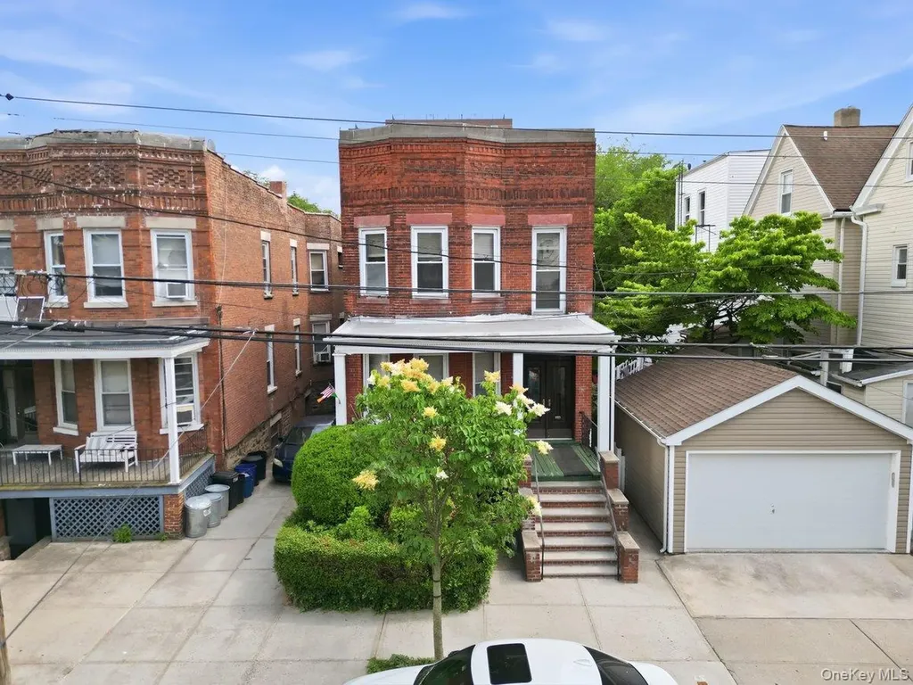 310 E 236th Street Bronx NY 10470