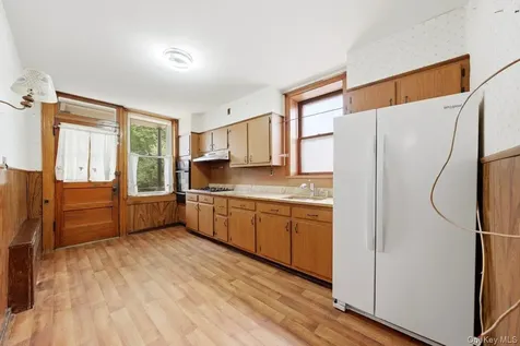 310 E 236th Street Bronx NY 10470