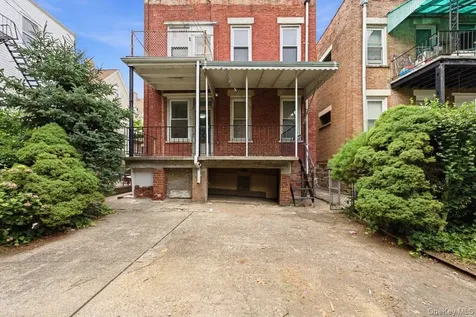 310 E 236th Street Bronx NY 10470