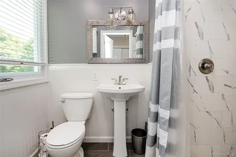 273 Sugar Toms Lane East Norwich NY 11732