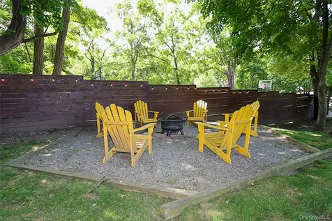 273 Sugar Toms Lane East Norwich NY 11732