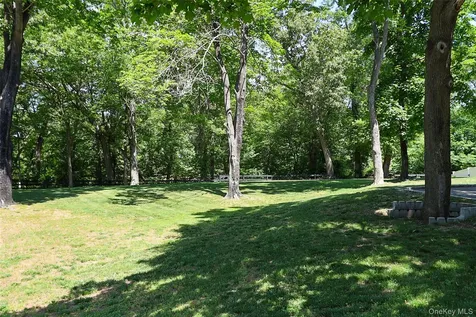 273 Sugar Toms Lane East Norwich NY 11732