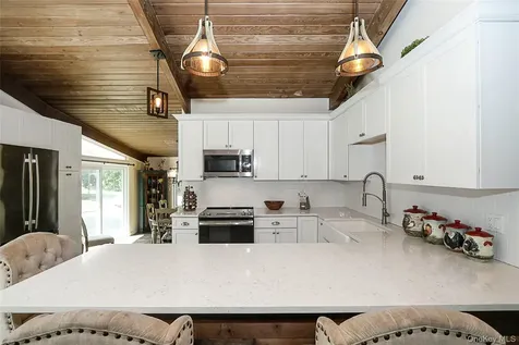 273 Sugar Toms Lane East Norwich NY 11732