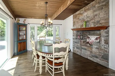 273 Sugar Toms Lane East Norwich NY 11732