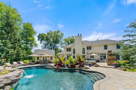 22 Perrins Peak Road Stony Point NY 10980
