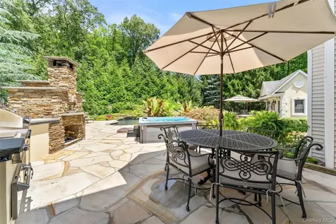 22 Perrins Peak Road Stony Point NY 10980
