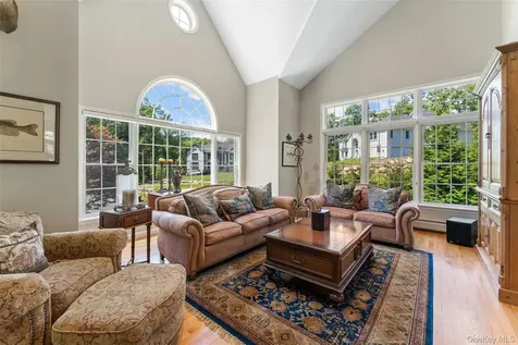 22 Perrins Peak Road Stony Point NY 10980