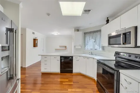 22 Kettle Hole Road Manorville NY 11949